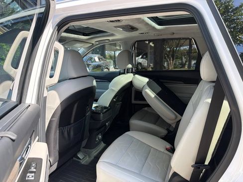 Used 2022 Kia Telluride SX w/ SX Prestige Package AWD/4WD image 20