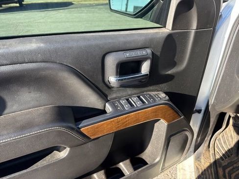 Used 2018 Chevrolet Silverado 1500 LTZ image 10