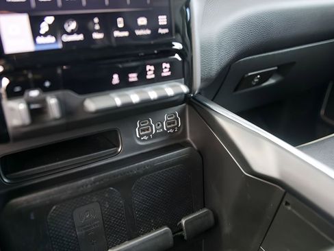 Used 2022 RAM 1500 Laramie AWD/4WD image 23