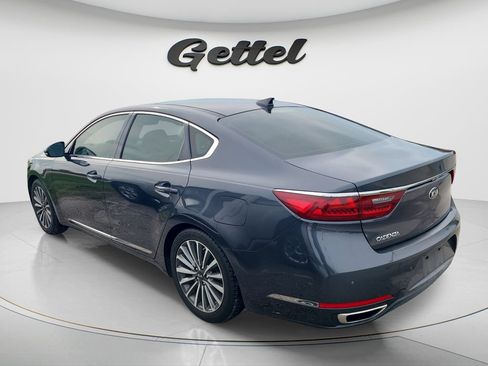 Used 2017 Kia Cadenza Premium w/ Luxury Package FWD image 5