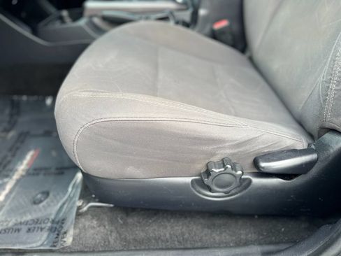 Used 2018 Toyota Tacoma TRD Off-Road AWD/4WD image 20
