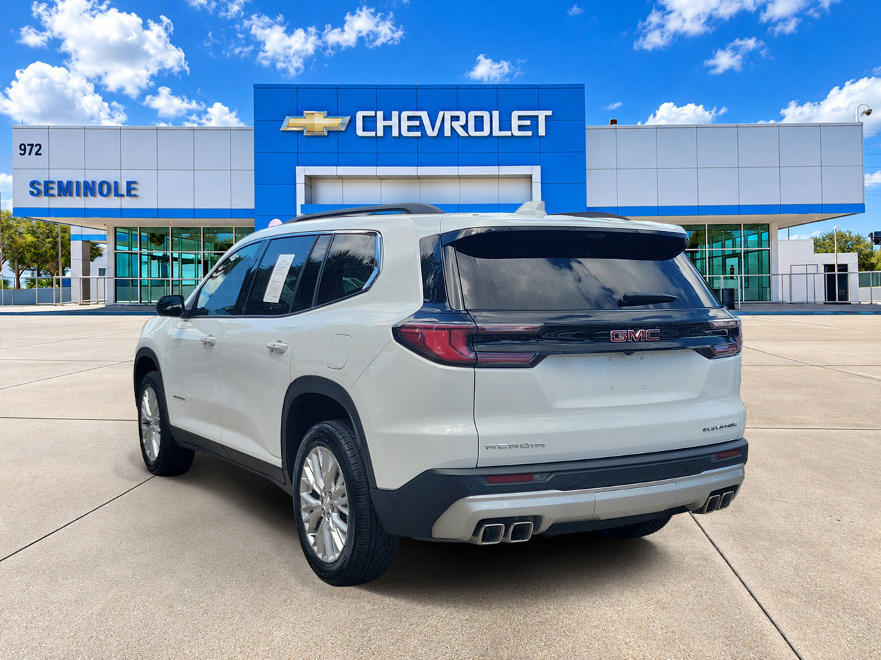 Certified 2026 GMC Acadia Elevation w/ Elevation Premium Package FWD image 4