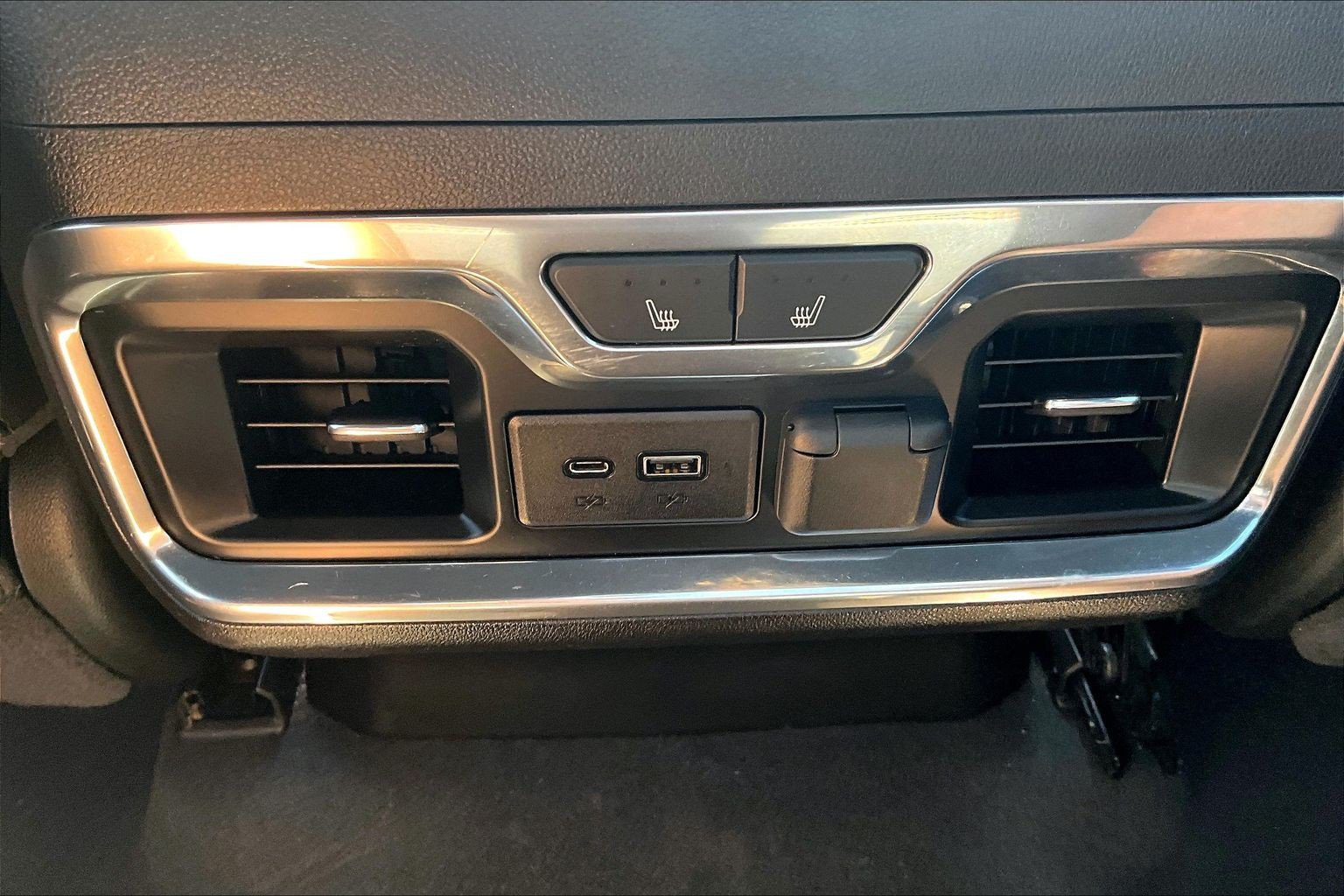 Used 2019 GMC Sierra 1500 AT4 w/ AT4 Premium Package AWD/4WD image 33