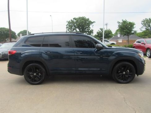 Used 2022 Volkswagen Atlas SEL R-Line image 5