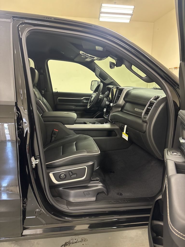 New 2026 RAM 1500 Laramie w/ Sport Appearance Package AWD/4WD image 25