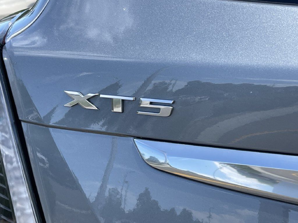 Used 2023 Cadillac XT5 Sportv w/ Technology Package AWD/4WD image 7