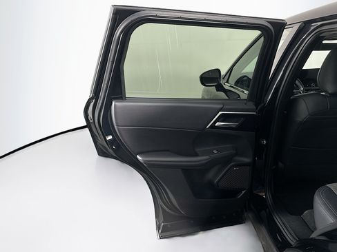 Used 2025 Mitsubishi Outlander SE FWD image 26