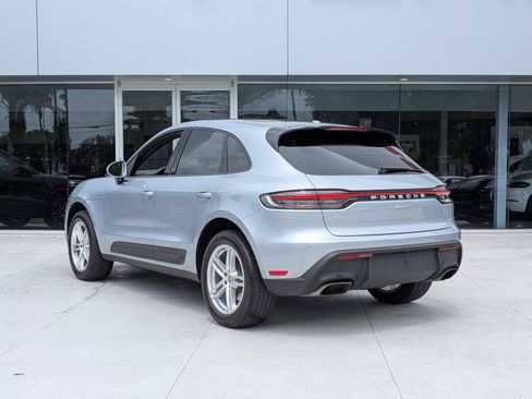 Certified 2024 Porsche Macan AWD/4WD image 3