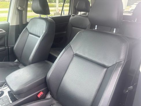 Used 2018 Volkswagen Atlas SEL FWD image 18