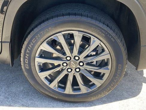 Used 2024 Chevrolet Traverse RS w/ LPO, Floor Liner Package FWD image 29