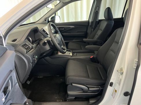 Used 2020 Honda Ridgeline Sport image 3