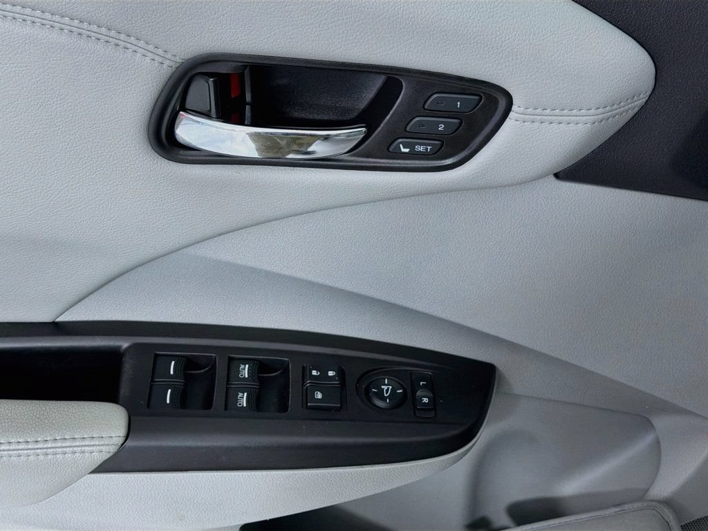 Used 2017 Acura RDX AWD image 17