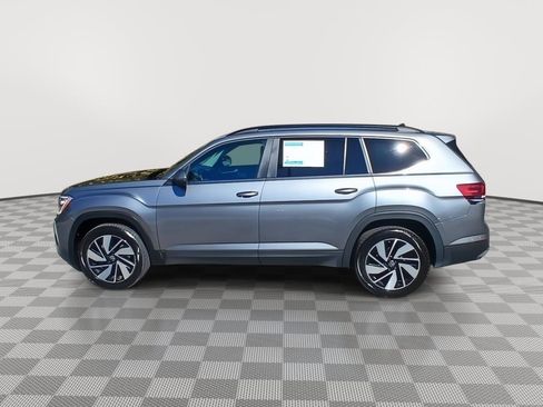 Used 2024 Volkswagen Atlas SE image 7