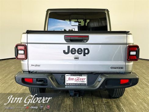 Used 2020 Jeep Gladiator Sport w/ Quick Order Package 24S image 5
