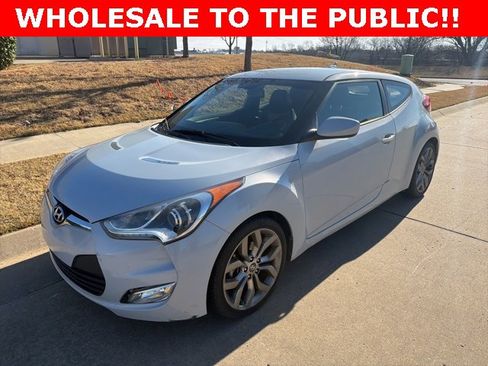 Used 2015 Hyundai Veloster RE:FLEX Edition image 7