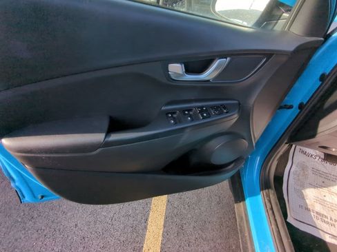 Used 2022 Hyundai Kona SEL w/ Convenience Package AWD/4WD image 8