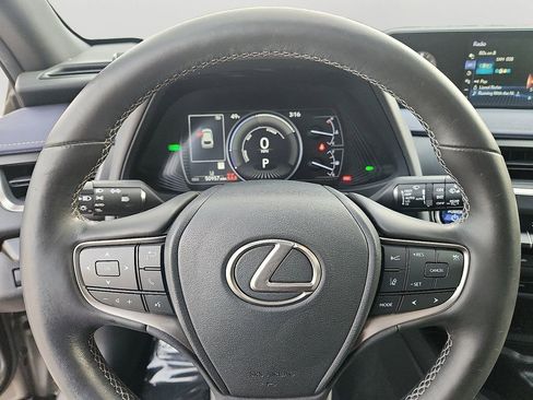 Used 2020 Lexus UX 250h w/ Premium Package image 20