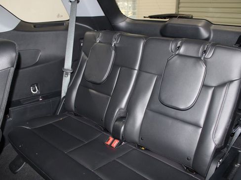 Used 2023 Ford Explorer XLT w/ Equipment Group 202A image 18