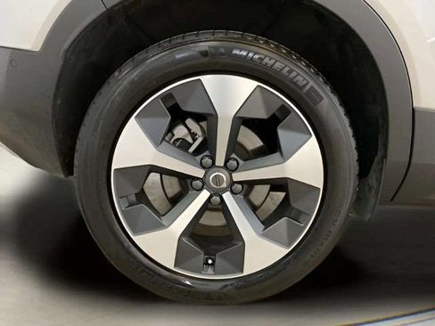 Used 2025 Volvo XC40 B5 Plus AWD/4WD image 97