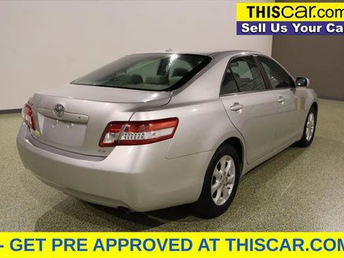 Used 2011 Toyota Camry LE image 7