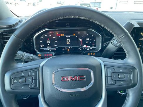 Used 2024 GMC Sierra 2500 SLT w/ SLT Premium Package image 17