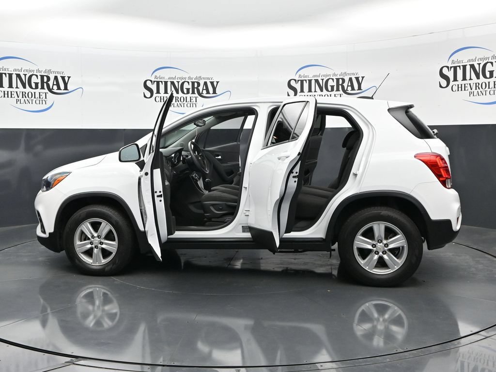 Certified 2022 Chevrolet Trax LS w/ Tint and Cruise Package AWD/4WD image 37