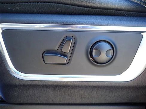 Used 2025 RAM 1500 Laramie AWD/4WD image 10