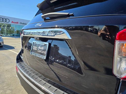 Used 2023 Ford Explorer Limited w/ Equipment Group 301A image 15