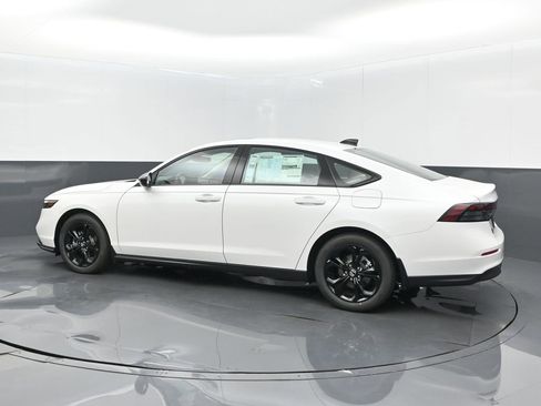 New 2025 Honda Accord SE image 13