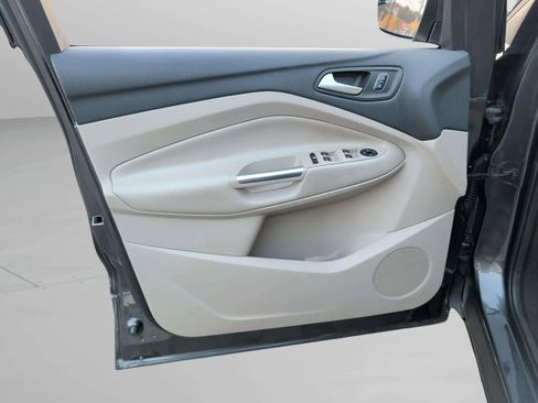 Used 2018 Ford Escape SE w/ SE Sync 3 Package image 29