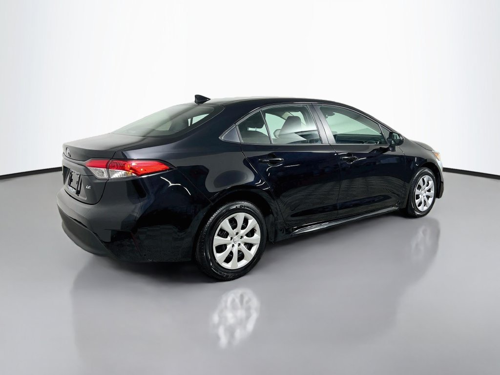 Used 2026 Toyota Corolla LE FWD image 3