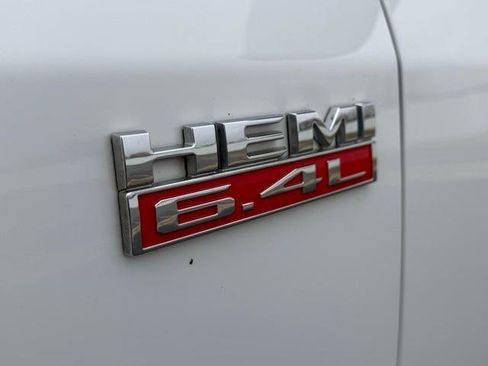 Used 2019 RAM 2500 Tradesman w/ Safety Group image 19