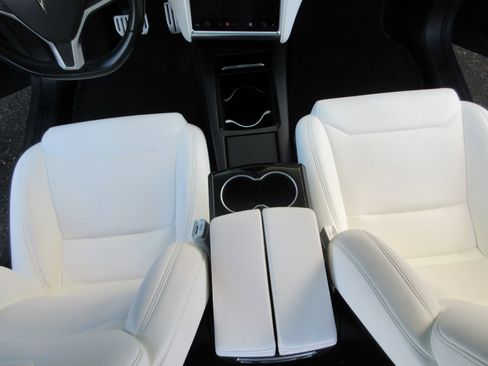 Used 2017 Tesla Model X P100D image 15