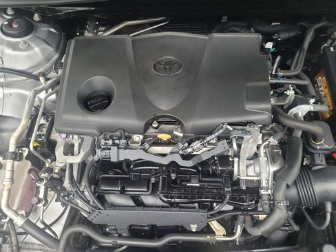 Used 2020 Toyota Camry LE image 30