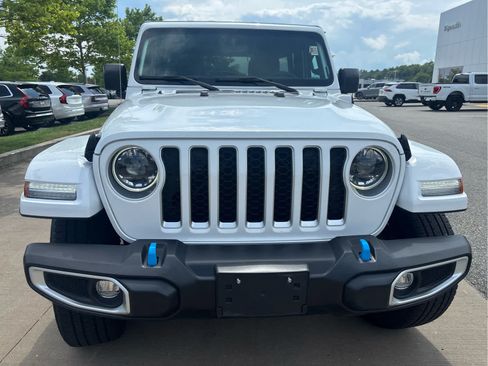 Used 2023 Jeep Wrangler Unlimited Sahara w/ Cold Weather Group AWD/4WD image 5