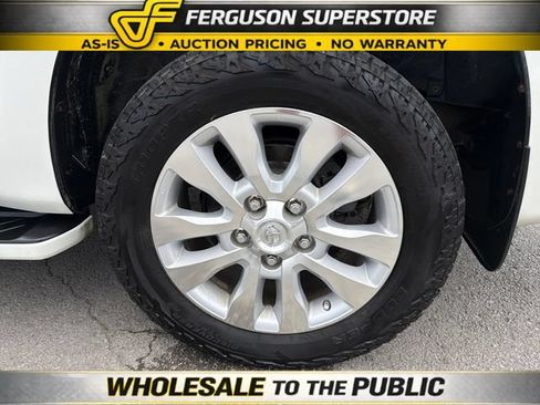 Used 2011 Toyota Sequoia Platinum AWD/4WD image 31