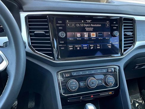 Used 2022 Volkswagen Atlas SE FWD image 13