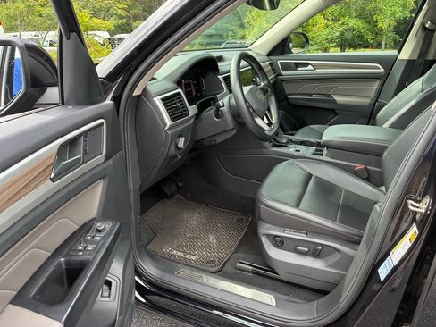 Used 2021 Volkswagen Atlas SEL FWD image 6