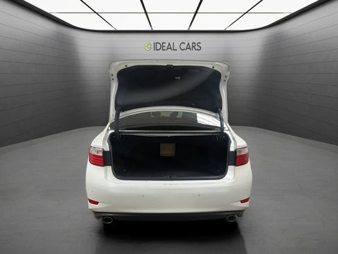 Used 2014 Lexus ES 350 w/ Luxury Package FWD image 9