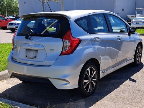 Used 2018 Nissan Versa Note SR image 3