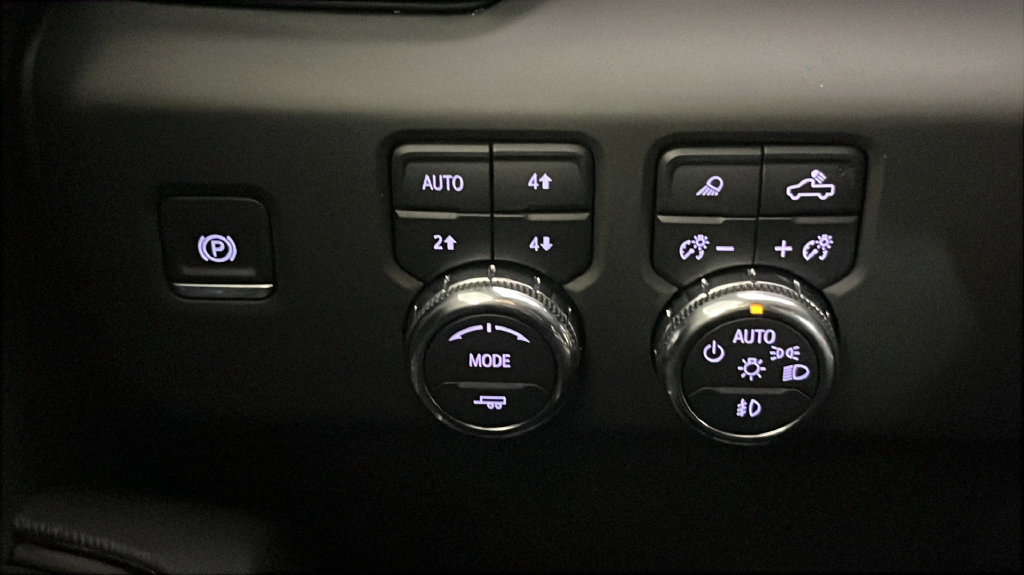 Used 2025 GMC Sierra 1500 AT4X AWD/4WD image 29