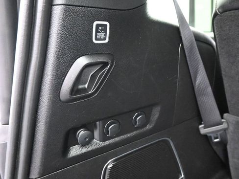 Used 2024 Jeep Wagoneer Series II w/ Flexible Seating Group image 27