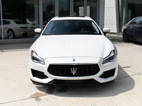 Used 2021 Maserati Quattroporte S GranSport Q4 AWD/4WD image 2