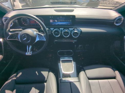 Used 2025 Mercedes-Benz CLA 250 4MATIC image 2