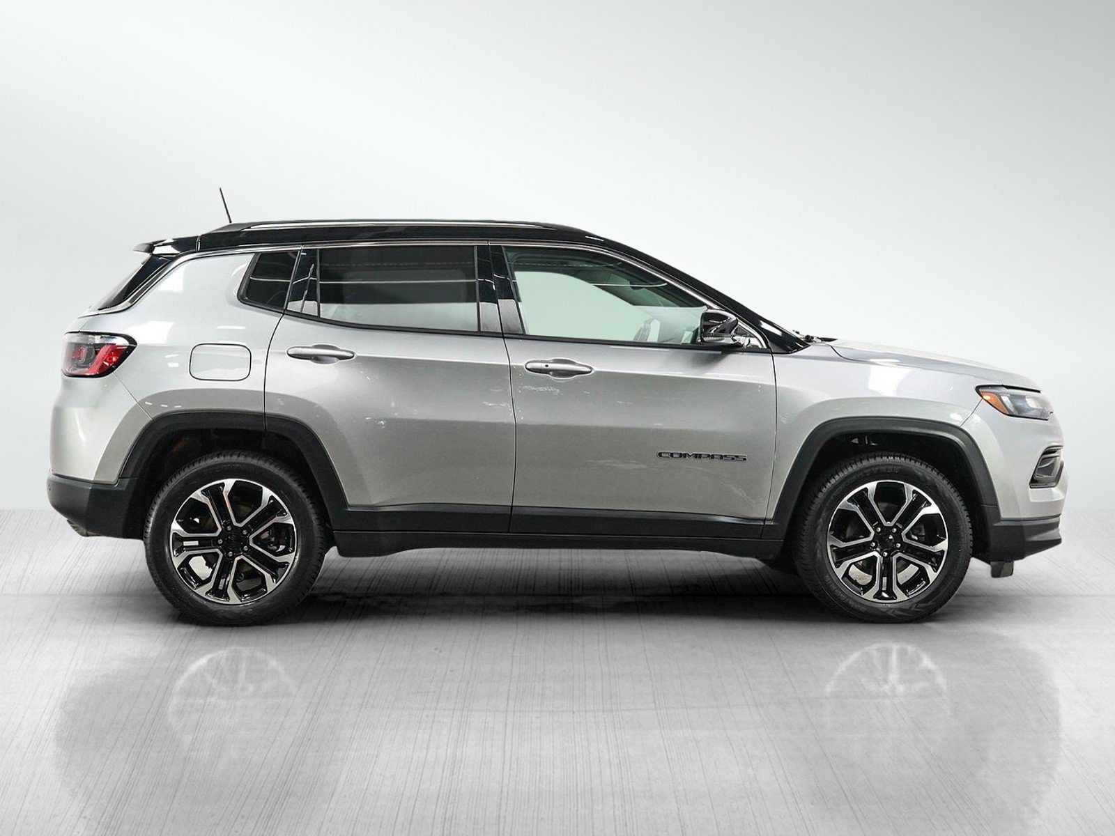 Used 2022 Jeep Compass Limited AWD/4WD image 6
