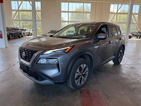 Used 2023 Nissan Rogue SV AWD/4WD image 7