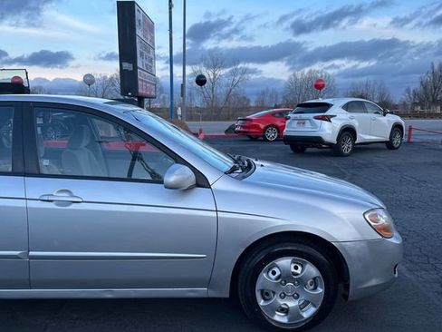 Used 2008 Kia Spectra EX image 4