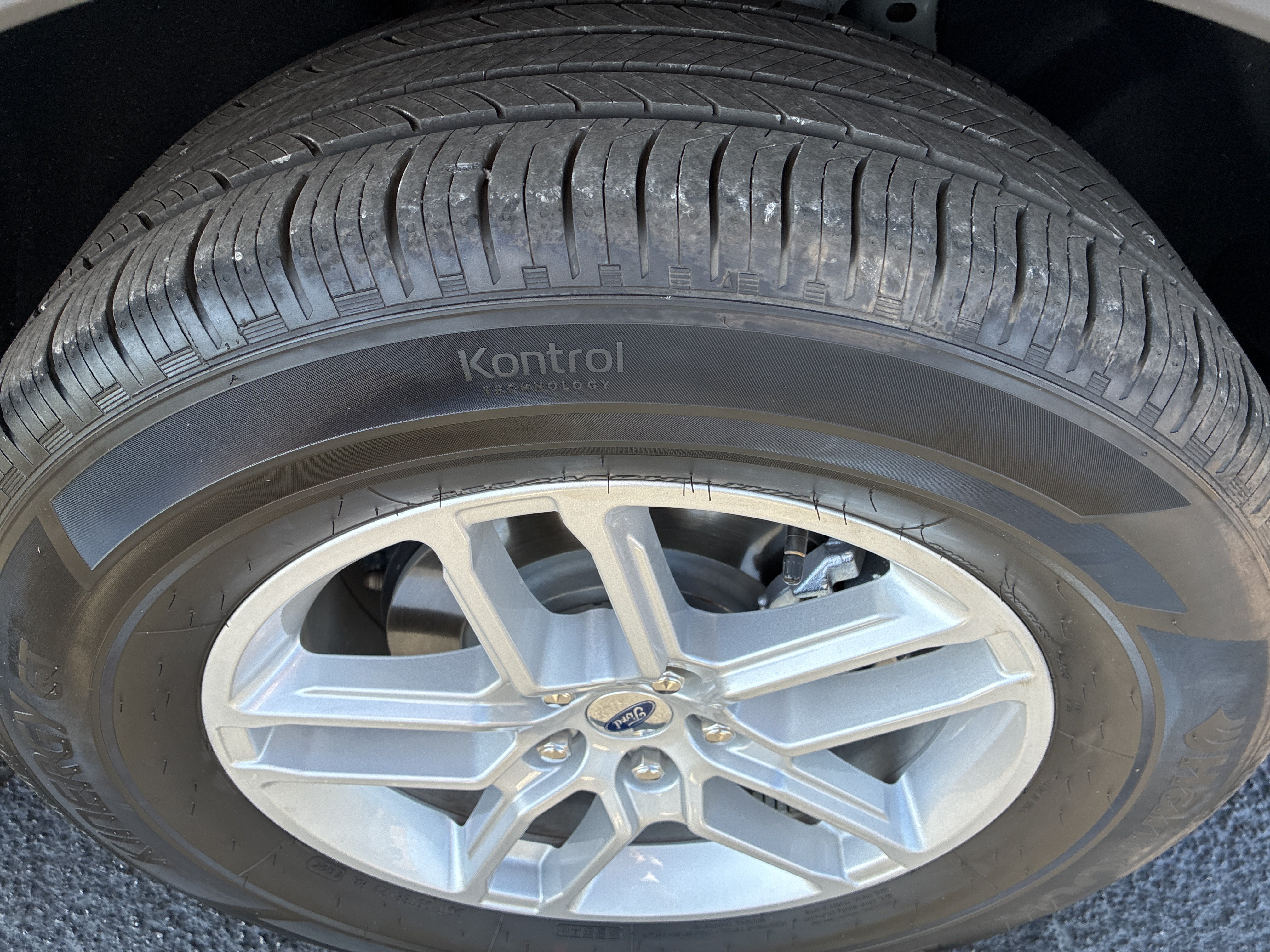Used 2025 Ford Explorer Active w/ Active Comfort Package RWD image 52