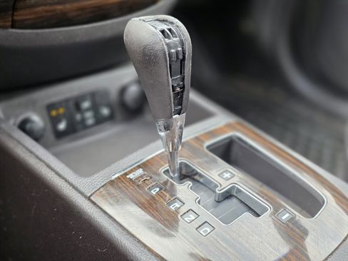 Used 2011 Hyundai Santa Fe Limited image 31