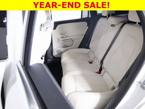 Used 2025 Mercedes-Benz GLA 250 4MATIC image 33